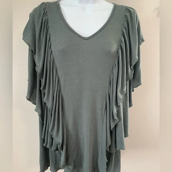 POL V-Neck Ruffle Top in Teal - Picture 13 of 16